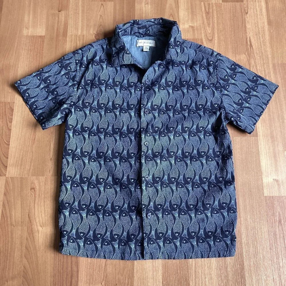 FREE Assembly Boy's Short Sleeve Fish Print Blue Seersucker Shirt,‎ Size L 10/12 - Picture 2 of 13